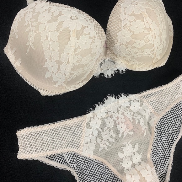 Victoria’s Secret 32DD medium bra set - Picture 2 of 8